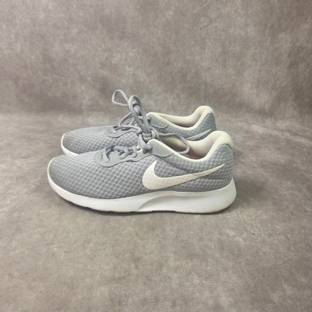 Nike Tanjun Womens Running Shoes Wolf Grey White 812655-010 Size 8